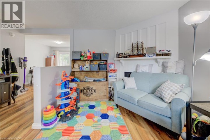 Photo 4 at 486 Springbank Street, Woodstock - North, Woodstock