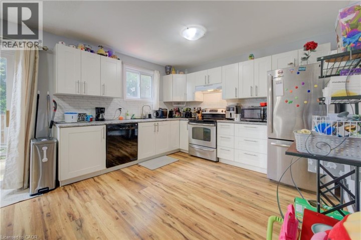 Photo 6 at 486 Springbank Street, Woodstock - North, Woodstock