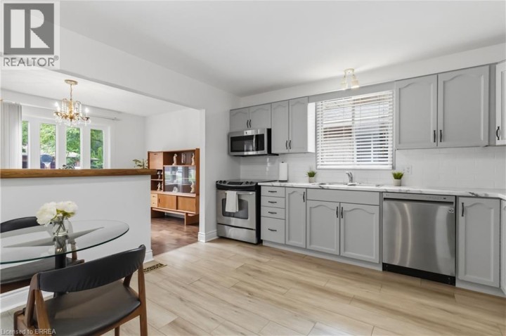 Photo 15 at 22 Allensgate Drive, Myrtleville South, Brantford