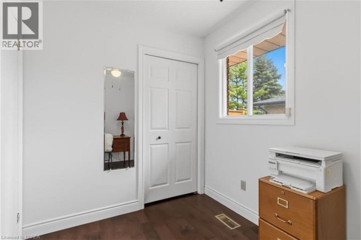 Photo 23 at 22 Allensgate Drive, Myrtleville South, Brantford