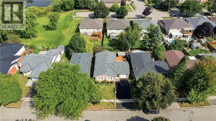 Photo 3 at 22 Allensgate Drive, Myrtleville South, Brantford