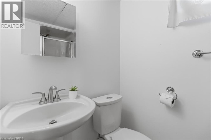 Photo 31 at 22 Allensgate Drive, Myrtleville South, Brantford