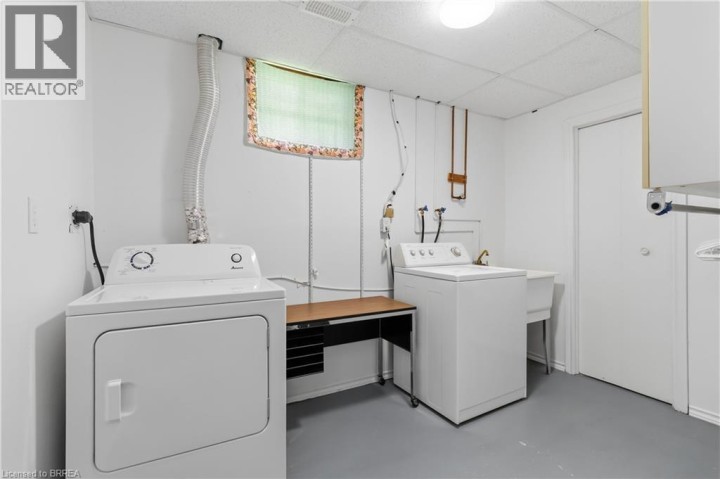 Photo 36 at 22 Allensgate Drive, Myrtleville South, Brantford