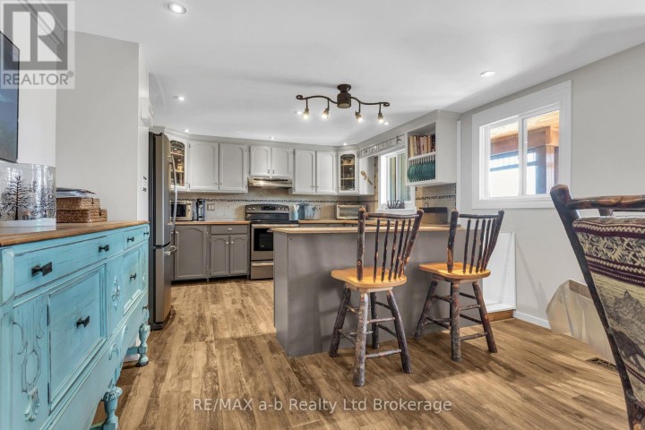 Photo 13 at 18 E Queen Street, Beachville, Ingersoll
