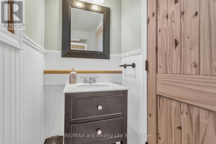 Photo 20 at 18 E Queen Street, Beachville, Ingersoll