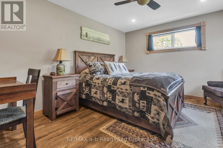 Photo 22 at 18 E Queen Street, Beachville, Ingersoll