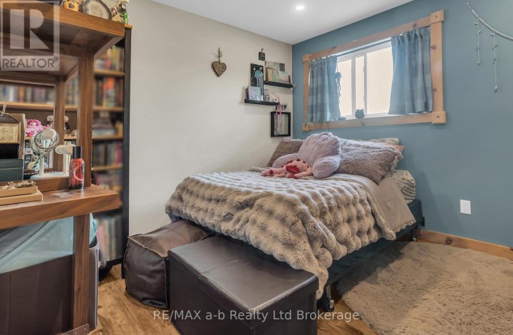Photo 26 at 18 E Queen Street, Beachville, Ingersoll