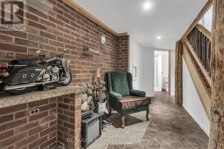 Photo 29 at 18 E Queen Street, Beachville, Ingersoll