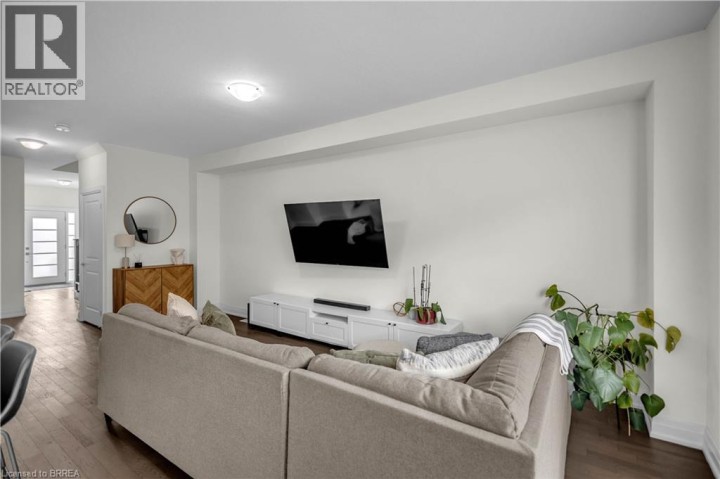 Photo 8 at 536 Grey Street, Echo Place, Brantford