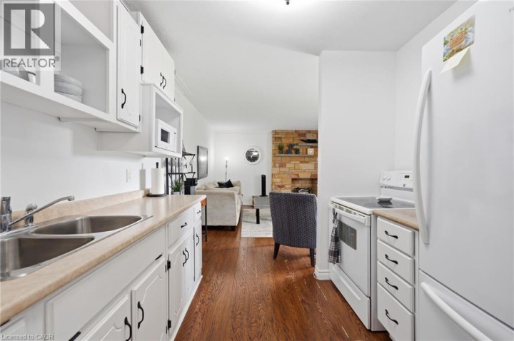 Photo 14 at 1432 E Colborne Street, Se Rural, Brantford