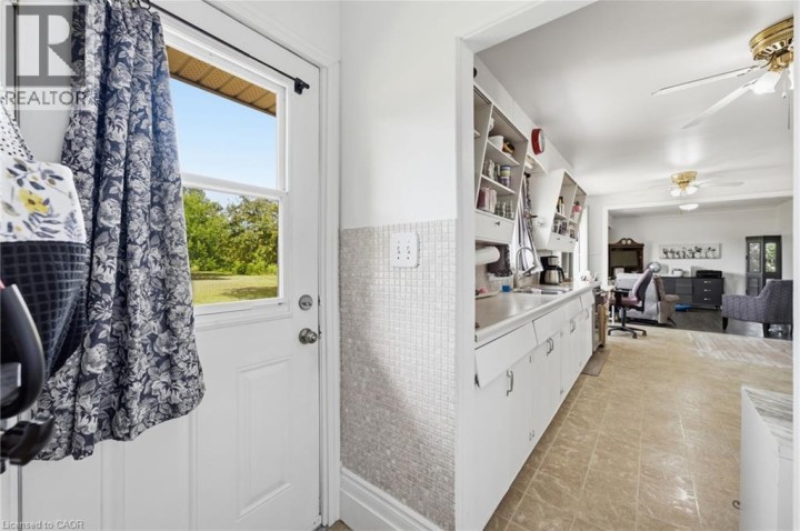Photo 19 at 1432 E Colborne Street, Se Rural, Brantford