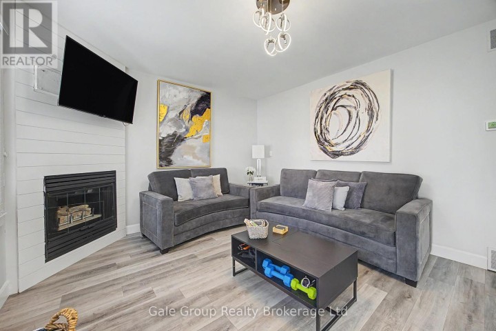 Photo 4 at 667 N Springbank Avenue, Woodstock - North, Woodstock