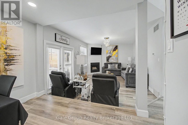 Photo 8 at 667 N Springbank Avenue, Woodstock - North, Woodstock