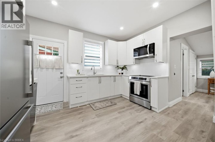 Photo 14 at 14 Allenby Avenue, Eagle Place East, Brantford