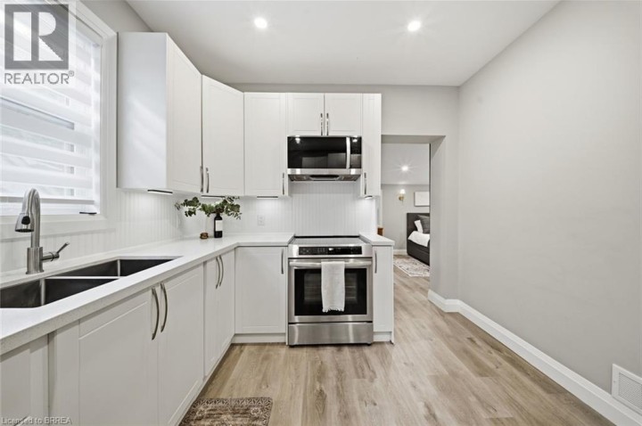 Photo 18 at 14 Allenby Avenue, Eagle Place East, Brantford