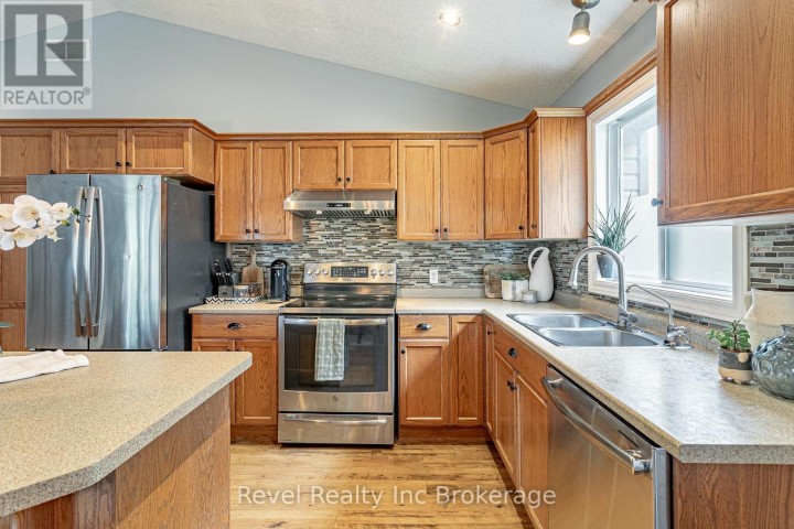 Photo 14 at 53 Kerr Crescent, Ingersoll - North, Ingersoll