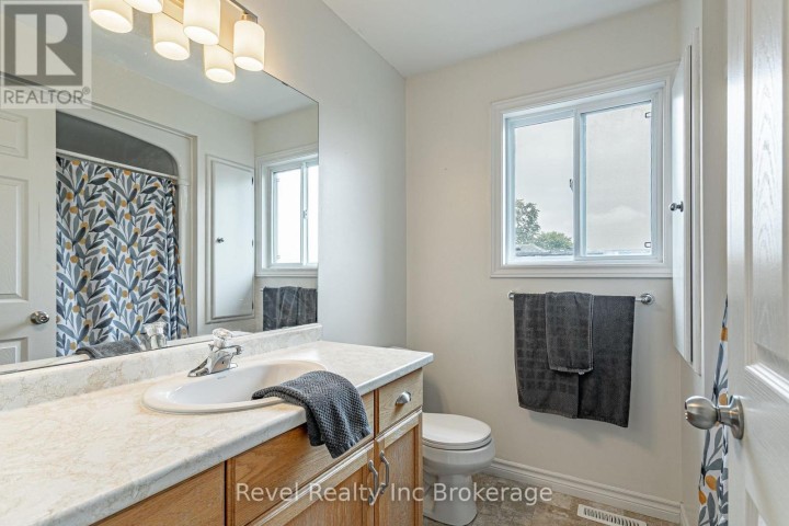 Photo 23 at 53 Kerr Crescent, Ingersoll - North, Ingersoll