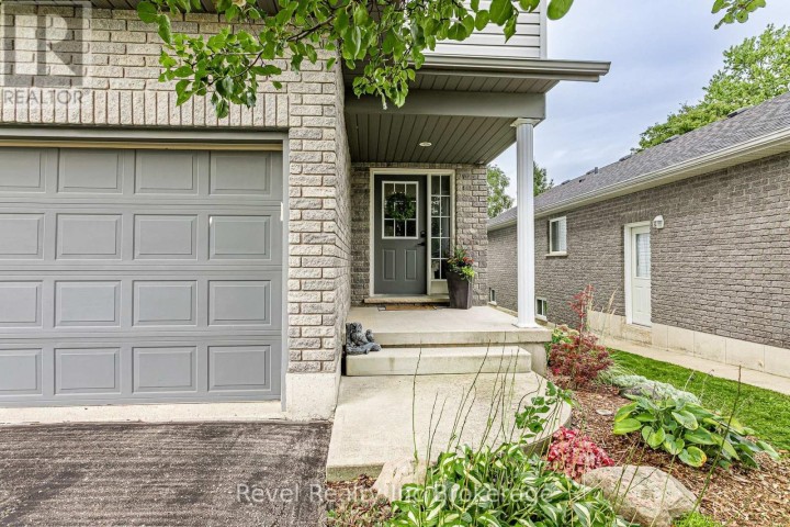 Photo 3 at 53 Kerr Crescent, Ingersoll - North, Ingersoll