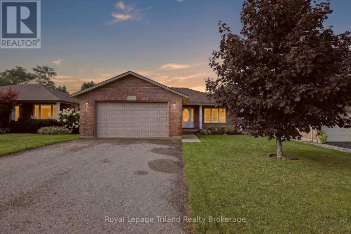 Photo 1 at 13 Shelton Drive, Ingersoll - North, Ingersoll
