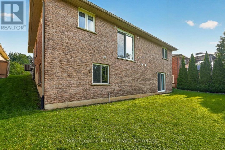 Photo 34 at 13 Shelton Drive, Ingersoll - North, Ingersoll