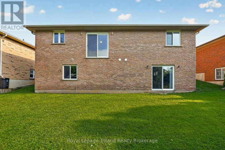 Photo 35 at 13 Shelton Drive, Ingersoll - North, Ingersoll