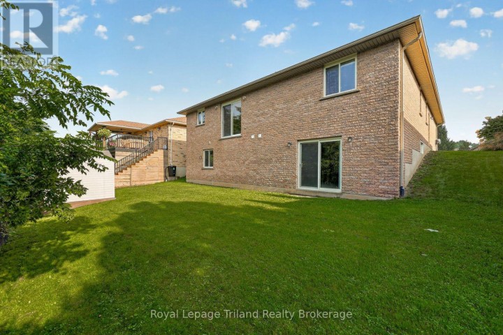 Photo 36 at 13 Shelton Drive, Ingersoll - North, Ingersoll