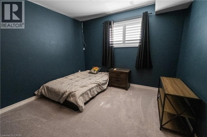 Photo 19 at 63 Donegal Drive, Donegal / Mcguiness, Brantford