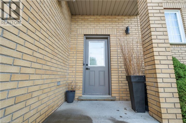 Photo 2 at 63 Donegal Drive, Donegal / Mcguiness, Brantford