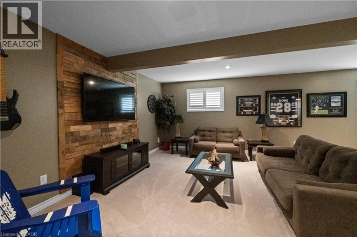 Photo 20 at 63 Donegal Drive, Donegal / Mcguiness, Brantford