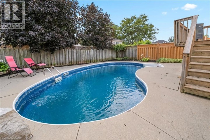 Photo 22 at 63 Donegal Drive, Donegal / Mcguiness, Brantford