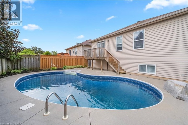 Photo 23 at 63 Donegal Drive, Donegal / Mcguiness, Brantford