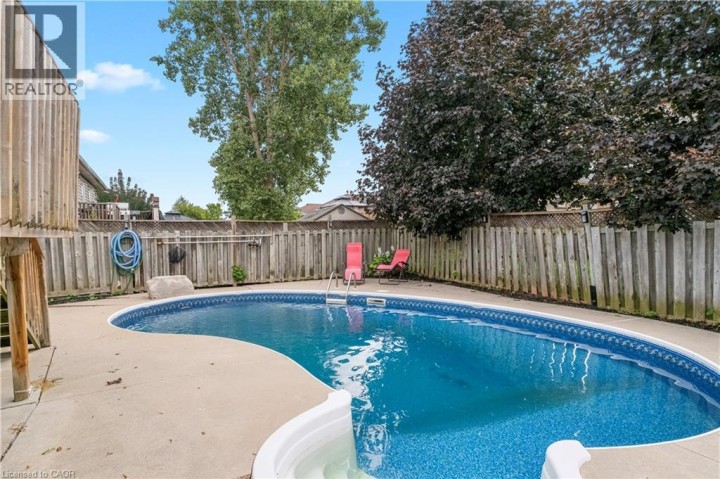 Photo 25 at 63 Donegal Drive, Donegal / Mcguiness, Brantford