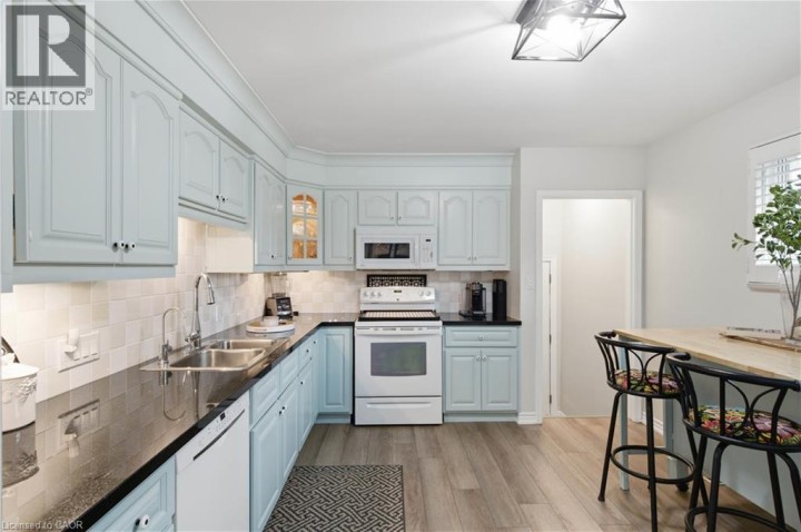 Photo 12 at 47 Kensington Avenue, Rosedale / Gable Height, Brantford