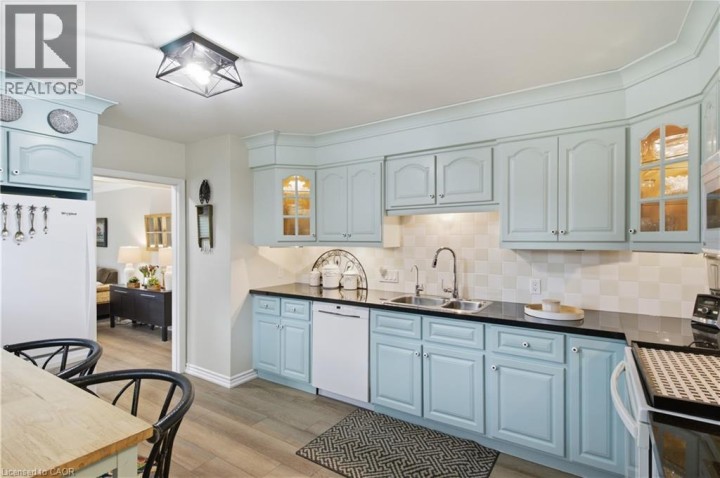 Photo 15 at 47 Kensington Avenue, Rosedale / Gable Height, Brantford