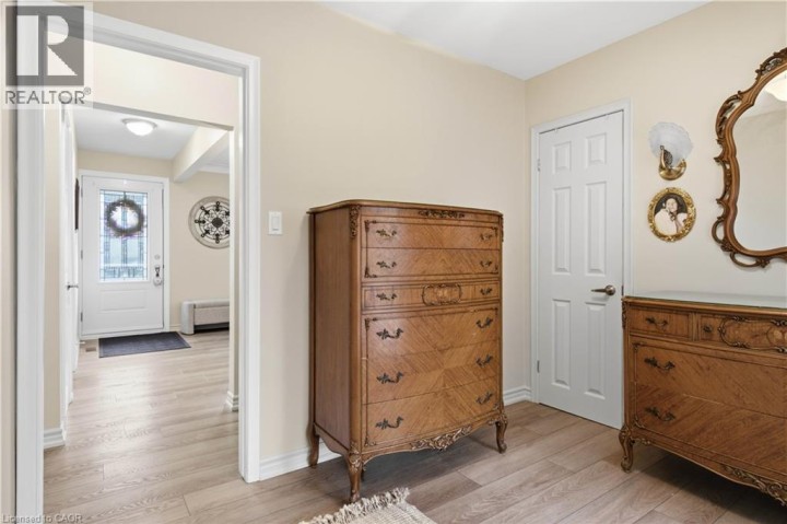 Photo 16 at 47 Kensington Avenue, Rosedale / Gable Height, Brantford