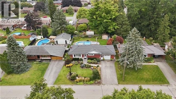 Photo 2 at 47 Kensington Avenue, Rosedale / Gable Height, Brantford