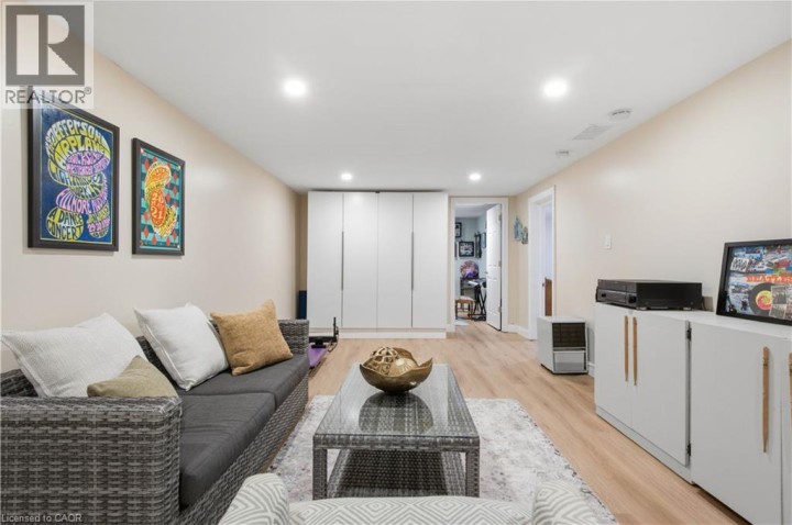 Photo 26 at 47 Kensington Avenue, Rosedale / Gable Height, Brantford