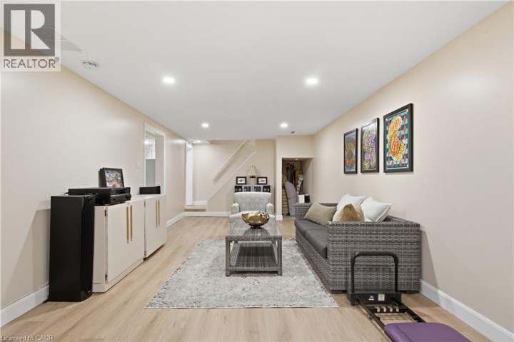 Photo 27 at 47 Kensington Avenue, Rosedale / Gable Height, Brantford