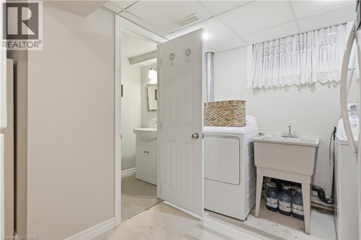 Photo 36 at 47 Kensington Avenue, Rosedale / Gable Height, Brantford