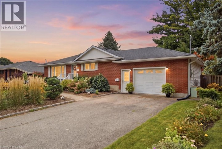 Photo 5 at 47 Kensington Avenue, Rosedale / Gable Height, Brantford