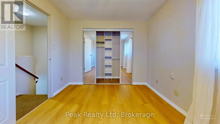 Photo 10 at 122 Keats Drive, Woodstock - South, Woodstock