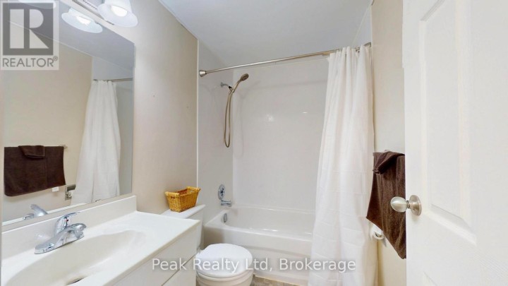 Photo 17 at 122 Keats Drive, Woodstock - South, Woodstock