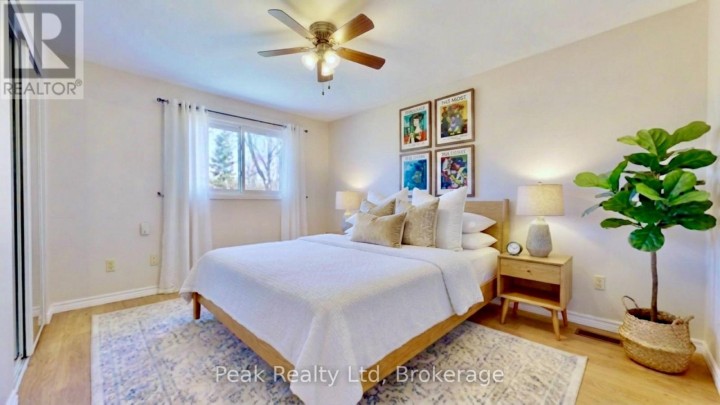 Photo 9 at 122 Keats Drive, Woodstock - South, Woodstock