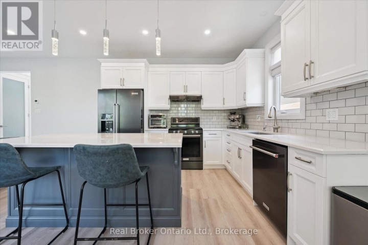 Photo 12 at 46 Washington Street, Innerkip (Paris), Woodstock