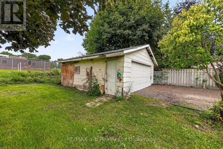 Photo 38 at 317 Russell Street, Woodstock - South, Woodstock
