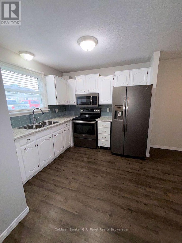 Photo 3 at 3 - 150 E Concession Street, Tillsonburg