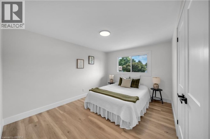 Photo 22 at 34 Sky Acres Drive, Sky Acres, Brantford