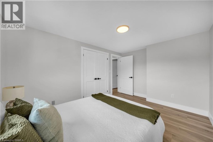 Photo 23 at 34 Sky Acres Drive, Sky Acres, Brantford