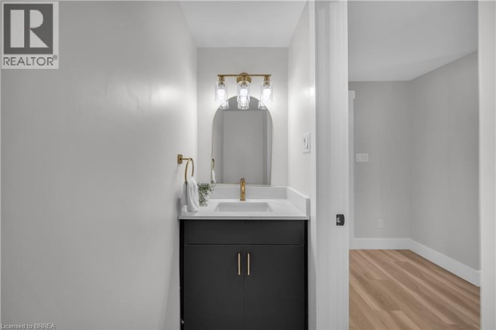 Photo 31 at 34 Sky Acres Drive, Sky Acres, Brantford