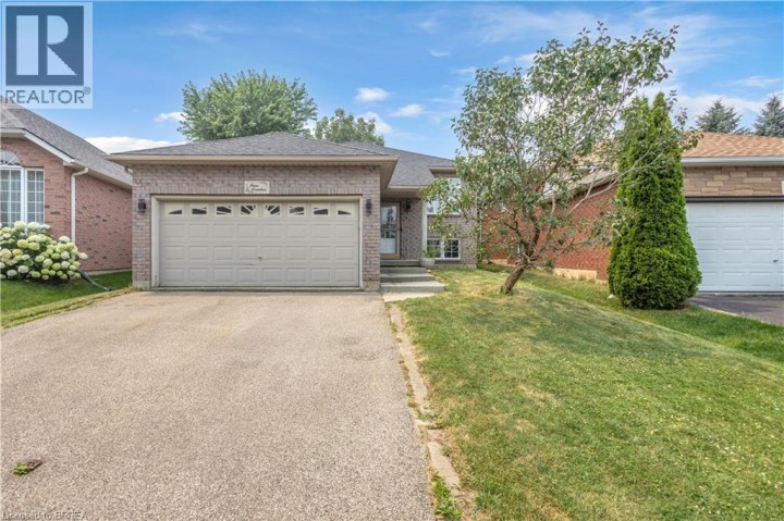 Photo 2 at 4 Dowden Avenue, Donegal / Mcguiness, Brantford